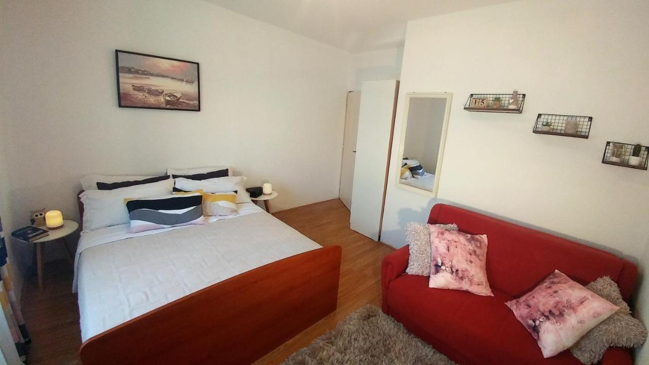 Apartments Pipi Пакоштане Экстерьер фото