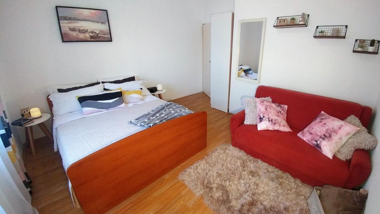 Apartments Pipi Пакоштане Экстерьер фото