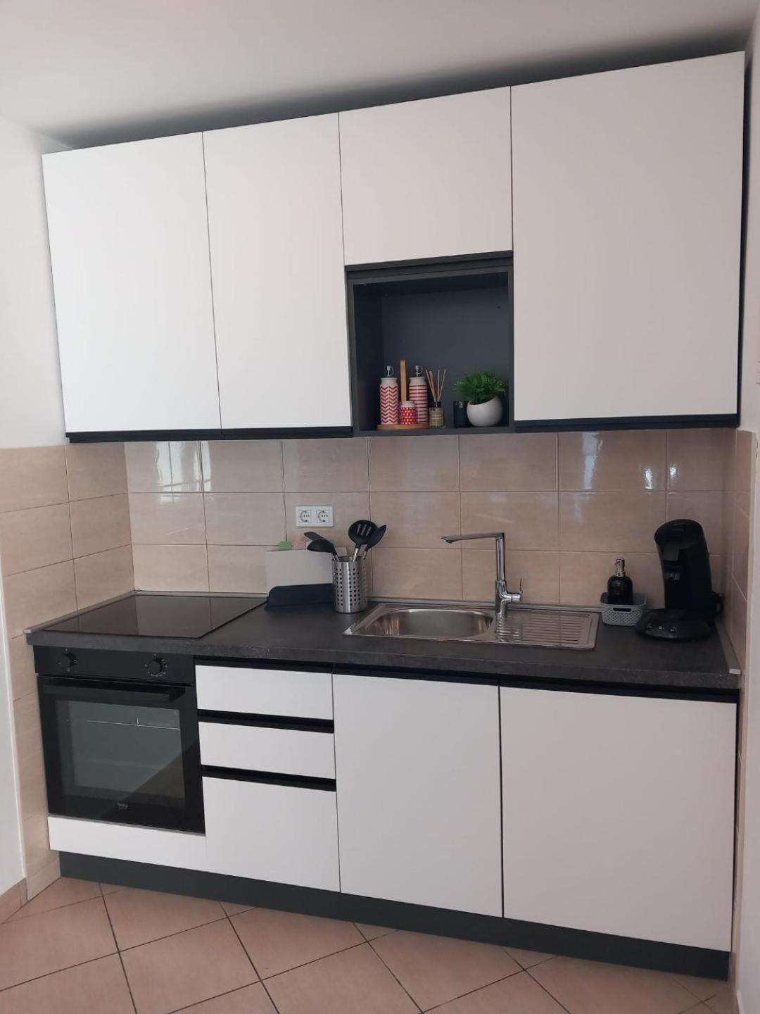 Apartments Pipi Пакоштане Экстерьер фото