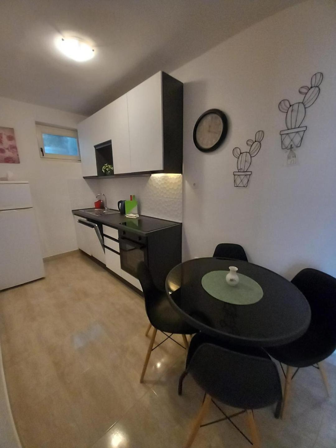 Apartments Pipi Пакоштане Экстерьер фото