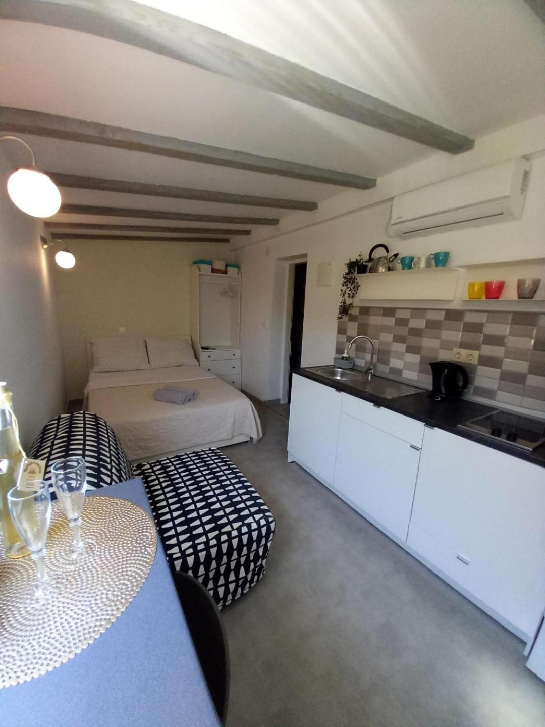 Apartments Pipi Пакоштане Экстерьер фото