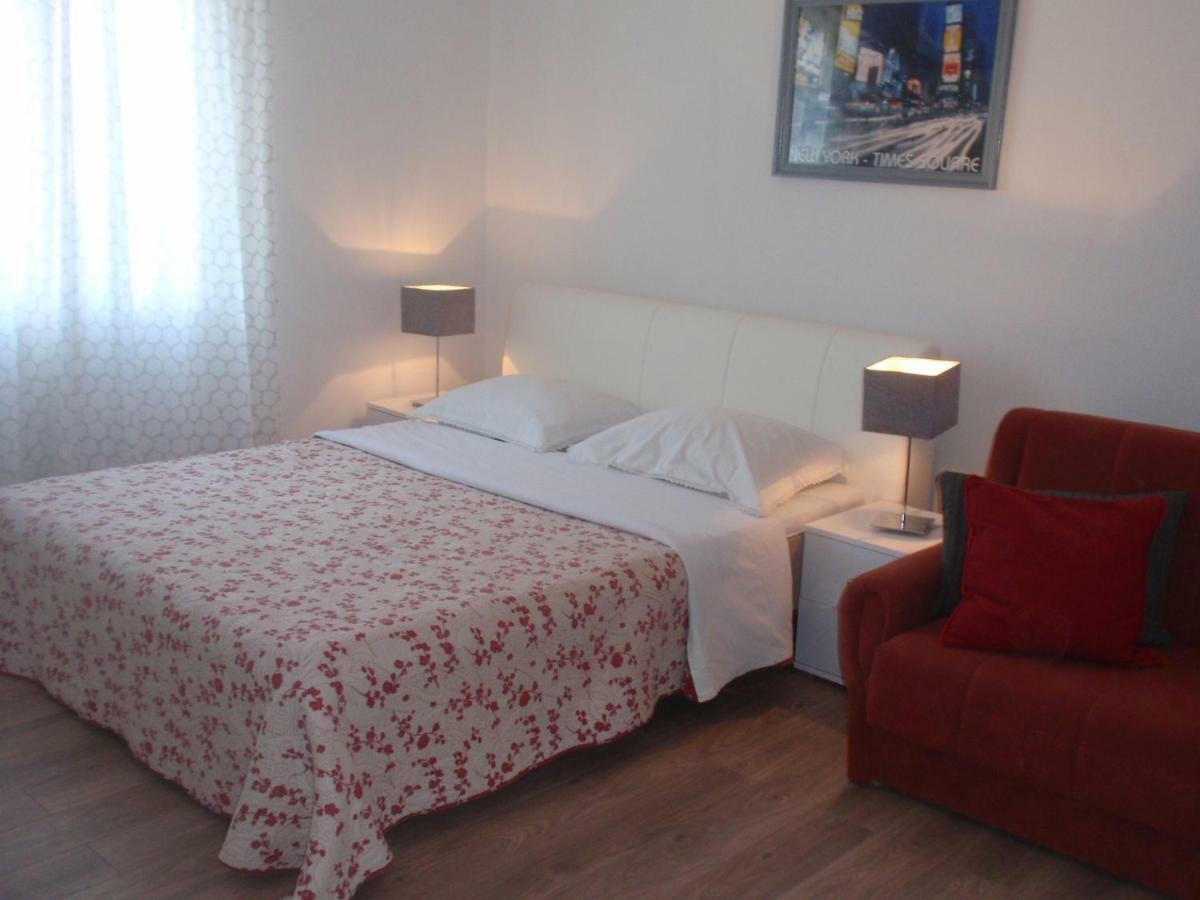 Apartments Pipi Пакоштане Экстерьер фото