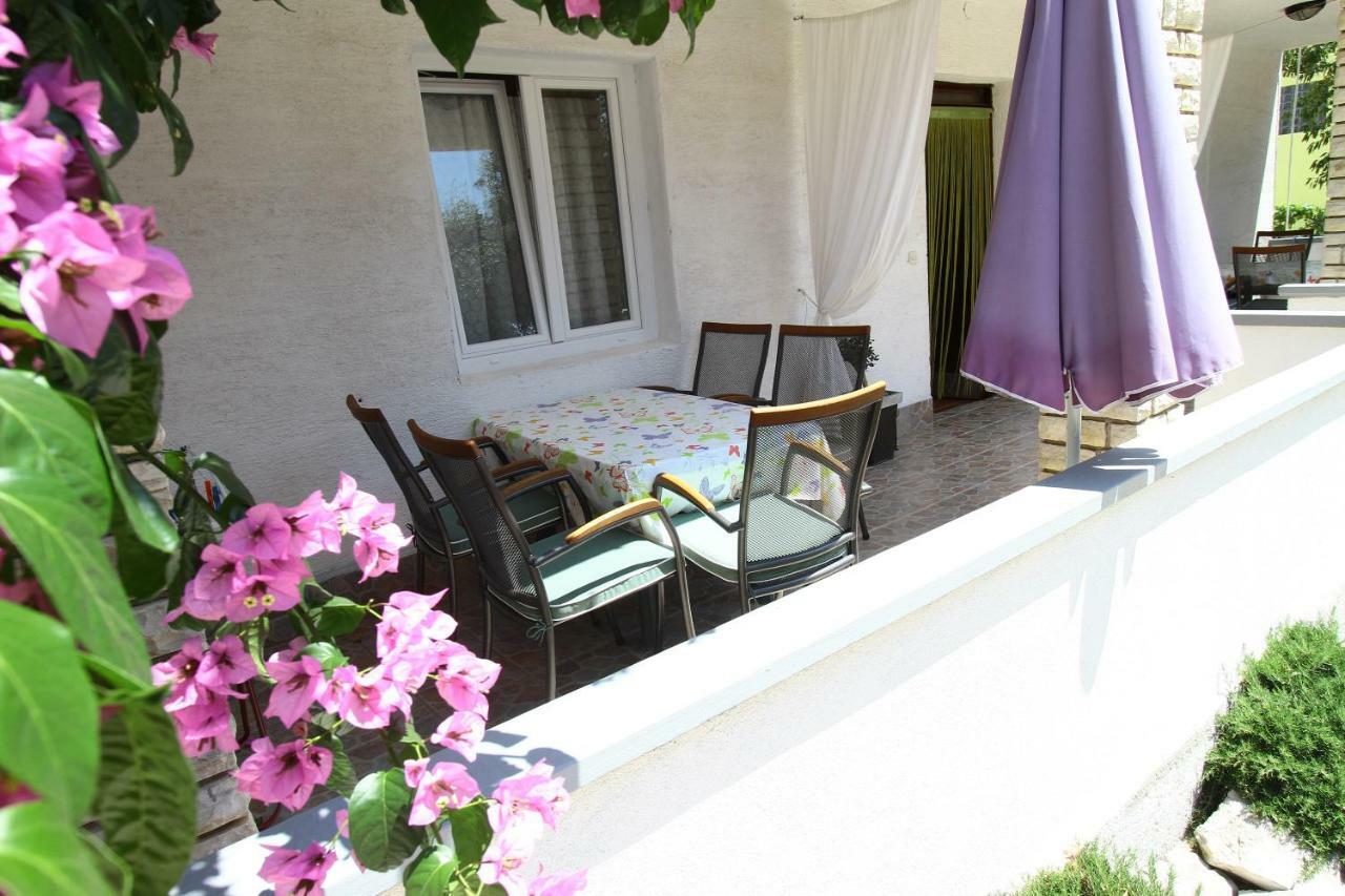 Apartments Pipi Пакоштане Экстерьер фото