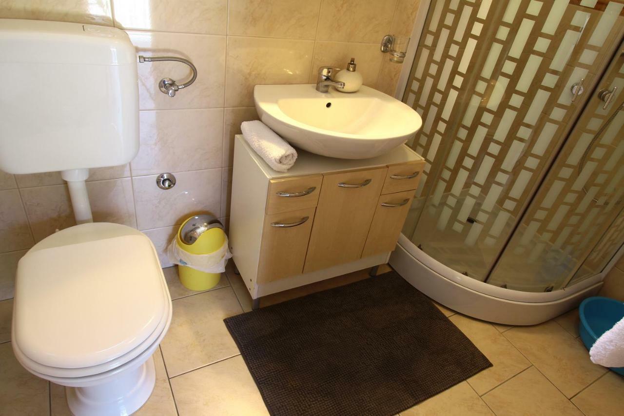 Apartments Pipi Пакоштане Экстерьер фото