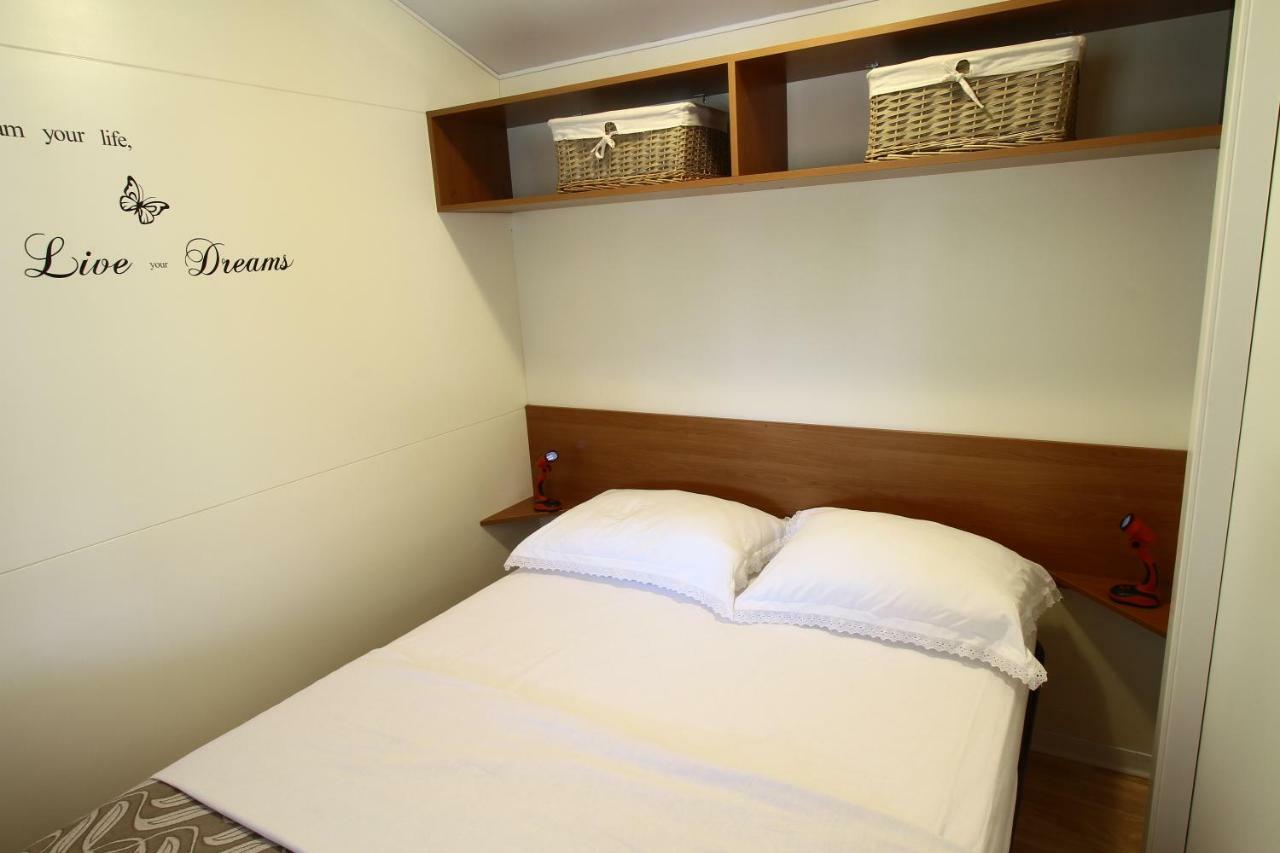Apartments Pipi Пакоштане Экстерьер фото
